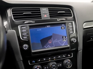 Volkswagen Golf 204Pk Automaat (SCHUIFDAK, APPLE CARPLAY, NAVIGATIE, CLIMATE, STOELVERWARMING, CAMERA, SPORTSTOELEN, GETINT GLAS, CRUISE, NIEUWE APK, NIEUWSTAAT) - afbeelding nr 27