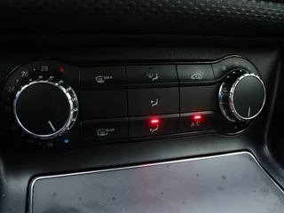 Mercedes-Benz A-Klasse Mercedes-Benz A-Klasse 180 Business Sol. | Achteruitrijcamera | Stoelverwarming | - afbeelding nr 39