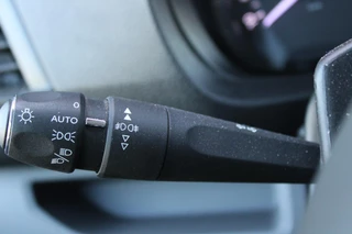 Peugeot Expert Peugeot Expert 2.0 BlueHDI 120PK L2 PREMIUM | TREKHAAK | NAVIGATIE | APPLE CARPLAY/ANDROID AUTO | LAADRUIMTE PAKKET | DODEHOEK DETECTIE | PARKEERSENSOREN VOOR EN ACHTER | 3-ZITS | CRUISE CONTROL | AIRCO | DAB+ RADIO | - afbeelding nr 8