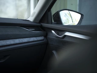 Škoda Octavia Škoda Octavia Combi 1.5 TSI MHEV Business Edition Plus | Matrix LED | Lounge Interieur | Chrome pakket | Stoel-, Stuur- & voorruitverwarming | Navi 13inch | Wireless App-connect | El. achterklep m.sensor | ACC - afbeelding nr 32