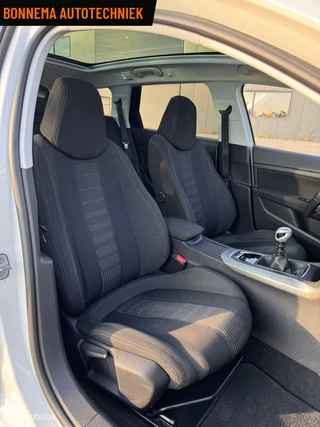 Peugeot 308 Peugeot 308 SW 1.2 PureTech Allure - afbeelding nr 19