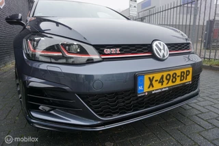 Volkswagen Golf Volkswagen Golf 2.0 TSI GTI Performance - afbeelding nr 4