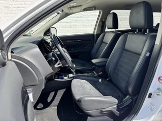 Mitsubishi Outlander Mitsubishi Outlander 2.0 PHEV Executive Edition Camera Navigatie systeem Cruise Led verlichting - afbeelding nr 3