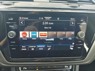 Volkswagen Touran Volkswagen Touran 1.5 TSI Comfortline 7p, airco,cruise,navigatie,app connect,wegklapbare trekhaak,parkeersensoren, - afbeelding nr 14
