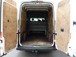 MAN TGE MAN TGE 3.140 2.0 TDI 140pk Dubbele Cabine L3H3 7 persoons Navigatie Apple Carplay/Android Auto Trekhaak Cruise Control Bluetooth Airco Camera - afbeelding nr 4