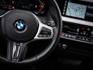 BMW 1 Serie BMW 1-serie 120i|PANO|H&K|M-PAKKET|KUIPSTOELEN|CAMERA|19'' - afbeelding nr 32