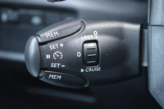 Citroën C5 Aircross Citroen C5 Aircross 1.6 Plug-in 225PK Hybrid BUSINESS | NAVIGATIE | APPLE CARPLAY/ANDROID AUTO | KEYLESS ENTRY/START | LED KOPLAMPEN | DODEHOEK DETECTIE | LICHTMETALEN VELGEN 18