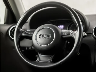 Audi A1 Sportback Automaat (5 DEURS, NAVIGATIE, XENON, PARKEERSENSOREN, SPORTSTOELEN, CRUISE, BLUETOOTH, NIEUWE APK, NIEUWSTAAT) - afbeelding nr 17