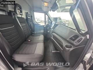 Iveco Daily Iveco Daily 35S21 210PK 3.0L Black Edition 2025 model ACC LED Trekhaak Camera Navi 12m3 Airco Trekhaak - afbeelding nr 12