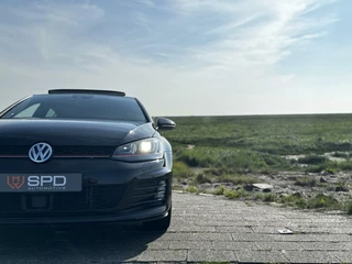Volkswagen Golf Volkswagen Golf 2.0 TSI GTI|300PK|Pano|Adaptive cruise|Leder - afbeelding nr 32