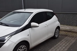 Toyota Aygo Toyota Aygo 1.0 VVT-i x-play | Cruise control | Bluetooth | Achteruitrijcamera | - afbeelding nr 28