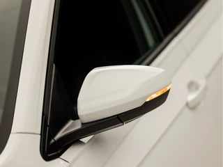 Volkswagen Polo Volkswagen Polo 2.0 TSI GTI 200Pk Automaat (SCHUIFDAK, VIRTUAL COCKPIT, APPLE CARPLAY, GROOT NAVI, CAMERA, BEATS AUDIO, MODE KNOP, STOELVERWARMING, CRUISE, NIEUWSTAAT) - afbeelding nr 42
