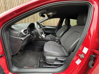 SEAT Leon Seat Leon 1.5 TSI FR Launch Edition | LED | Stoelverwarming | Navigatiesysteem | Adaptive cruise control | Apple CarPlay | 18 inch lichtmetalen velgen | Achteruitrijcamera | Trehaak uitklapbaar | Parkeersensoren voor en achter - afbeelding nr 8