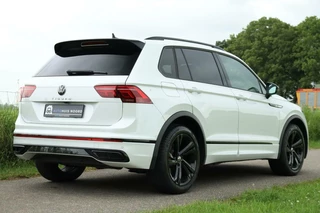 Volkswagen Tiguan Volkswagen Tiguan 1.5 TSI / 2x R-Line / Black Style / Virtual Cockpit / Camera / Matrix LED / Trekhaak / 19
