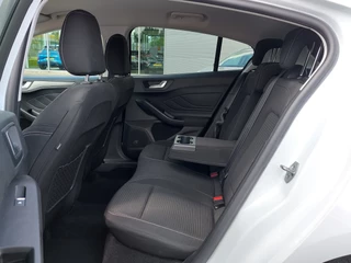Ford Focus 1.0 EcoBoost 125pk Hybrid Titanium X | Navi | Apple Carplay + Android Auto | Clima | Cruise | Led Koplampen | Pdc V+A+Camera | Stoel+Stuurwielverwarming | Privacy Glass | 16''lm - afbeelding nr 8