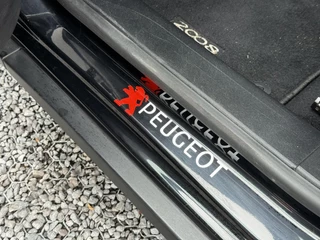 Peugeot 2008 Peugeot 2008 1.2 PureTech Blue Lion Navi, Airco,Cruise,Dealer Onderhouden,Pdc,Lm Velgen,Apk tot 12-2025 - afbeelding nr 29