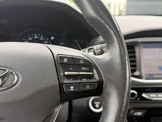 Hyundai IONIQ Hyundai IONIQ Premium EV Navi,Leder,Dodehoek,Schuifdak,Camera,Clima,Cruise,Stoelverwarming V+A,Stuurverwarming,Pdc V+A,Nieuwe Apk bij Aflevering - afbeelding nr 16