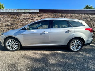 Ford Focus Ford Focus Wagon 1.0 EcoBoost ST Line Business - afbeelding nr 4