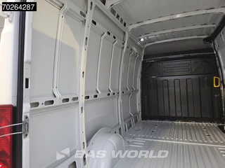 Iveco Daily Iveco Daily 35S18 3.0L Automaat L2H2 2025model ACC Navi Parkeersensoren L2 12m3 Airco - afbeelding nr 7