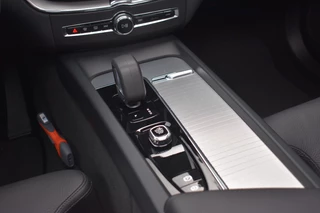Volvo XC60 Volvo XC60 T6 350pk AWD Ultimate Dark | Climate | Trekhaak | 360 - afbeelding nr 25