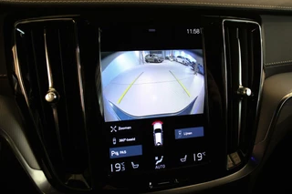 Volvo V60 Volvo V60 2.0 T6 Recharge AWD R-Design HEICO | PANO | B&W - afbeelding nr 52