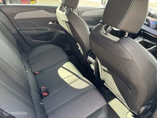 Peugeot 308 Peugeot 308 1.2 PureTech Allure130 PK EAT8 connect vision assist | Falgo stoelen |stuurverwarming | navigatie wide screen new dash - afbeelding nr 53