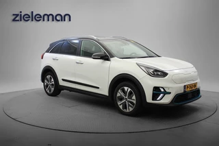 Kia e-Niro E-Niro DynamicPlusLine 64 kWh - Carplay, Dakraam, Half Leer, Camera, Stoelverw. SOH 100%