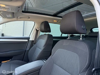 Škoda Superb Skoda Superb Combi 1.6 TDI Ambition PANORAMADAK, TREKHAAK - afbeelding nr 14