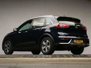 Kia Niro Kia Niro 1.6 GDi Hybrid DynamicLine Sport (APPLE CARPLAY,NAVI,CAMERA,LED,CRUISE,CLIMATE,SPORTSTOELEN,NETTE STAAT) - afbeelding nr 4