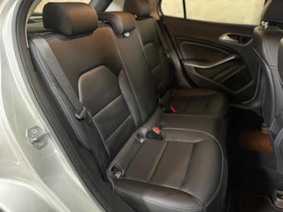Mercedes-Benz GLA Mercedes-Benz GLA-klasse 180 Business Solution Limited l Leder l Cruise l DAB l LED - afbeelding nr 19