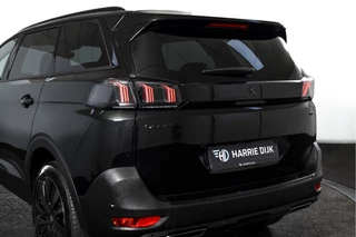 Peugeot 5008 | Dig. Cockpit | Adapt. Cruise | Stoelverw. | PDC | Camera | NAV + App. Connect | ECC | Elek. Klep | LM 19