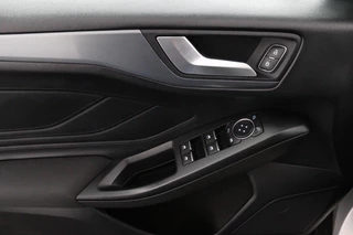 Ford Focus Ford Focus 1.0 EcoBoost Active 125 PK Automaat | Camera | Stoel- en stuurverwarming | - afbeelding nr 16