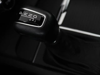 Volvo XC60 Volvo XC60 2.0 D4 Momentum Pro | Trekhaak | Camera |  Half leder | Carplay | Navigatie | Full LED | Climate control | Getint glas | Parkeerhulp - afbeelding nr 18
