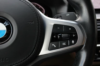 BMW 5 Serie BMW 5-serie 520i High Executive M-Sport | Schuifdak | H&K | Trekhaak - afbeelding nr 36