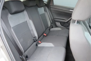 Volkswagen Polo Volkswagen Polo 1.0 TSI 116pk Highline Business 2xR-Line , Beats audio , PDC, Navi, Carplay, LMV, Cruisecontrol. dealer onderhouden. - afbeelding nr 30