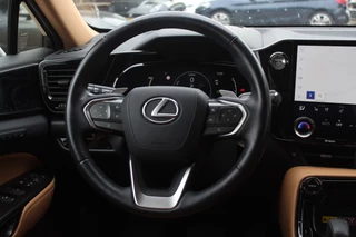 Lexus NX Lexus NX 450h+ AWD Launch Edition / 360Camera / Head-up / Leder / 18'' / Keyless / Sfeerverlichting / Stoelventilatie / Stuurverwarming / DAB / ACC - afbeelding nr 16