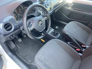 Volkswagen up! Volkswagen up! 1.0 BMT move up! CRUISE / CAMERA / PDC / DAB / AIRCO / MFS / COMPLETE AUTO! - afbeelding nr 3