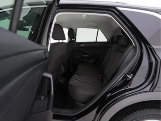 Volkswagen T-Roc Volkswagen T-Roc 1.5 TSI Sport-Plus-Pack Aut. *ADAPTIVE-CRUISE | FULL-LED | NAVI-FULLMAP | HEATED-COMFORTSEATS | DAB | CAMERA | TOWBAR | PRIVACY-GLASS | 17''ALU* - afbeelding nr 9