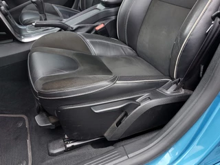 Volvo V40 Volvo V40 2.0 D2 R-Design Business | Origineel NL | Navi | Bi-Xenon | Clima | Cruise | Leder+Alcantara | Stoelverwarming | Pdc | Licht+Regensensor | 16''lm | Voorruitverwarming - afbeelding nr 23
