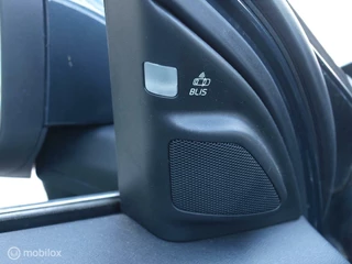 Volvo V70 Volvo V70 2.4 D5 215 Schuifdak Leer Xenon Clima Elec stoel Pdc V+A - afbeelding nr 27