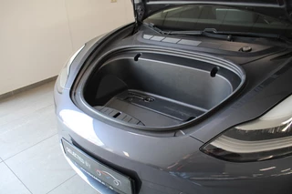 Tesla Model 3 - afbeelding nr 26