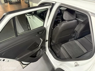 Volkswagen T-Roc Volkswagen T-Roc 1.0 TSI R-Line Business+ | CARPLAY | CRUISE - afbeelding nr 38