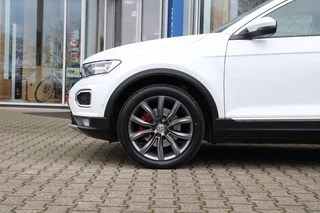 Volkswagen T-Roc Volkswagen T-Roc 2.0 TSI 4Motion Sport | Trekhaak 1700KG | Stoelverwarming | Climate Control | Parkeersensoren | - afbeelding nr 38