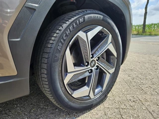 Hyundai Tucson Hybrid Hyundai Tucson 1.6 T-GDI HEV Premium | Full Hybrid 230 PK | Leder / 19