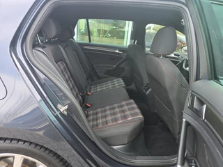 Volkswagen Golf / Apple CarPlay / Stoelverwarming / ACC - afbeelding nr 19