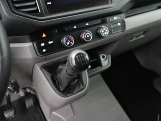 Volkswagen Crafter Volkswagen Crafter 2.0TDI 140PK L3H2 Highline | Navigatie | Camera | Airco | Betimmering - afbeelding nr 15