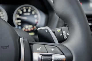 BMW 1 Serie BMW 1 Serie M140i Shadow Schuifdak H/K Stuurverw Camera CarPlay Leer - afbeelding nr 38