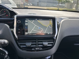 Peugeot 208 Peugeot 208 1.2 PureT. Première 110PK 1eEIG DEALER PANO NAP - afbeelding nr 22