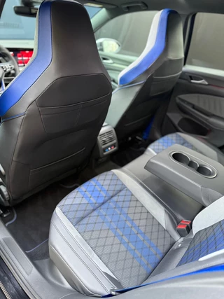 Volkswagen Golf Volkswagen Golf 2.0 TSI R 4Motion|Akrapovic|Panorama|Performance - afbeelding nr 48
