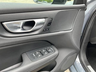 Volvo V60 Volvo V60 2.0 B4 Plus Dark|ACC|Blis|Stoel/stuurverw.|trekh.|PAS V/A| - afbeelding nr 21